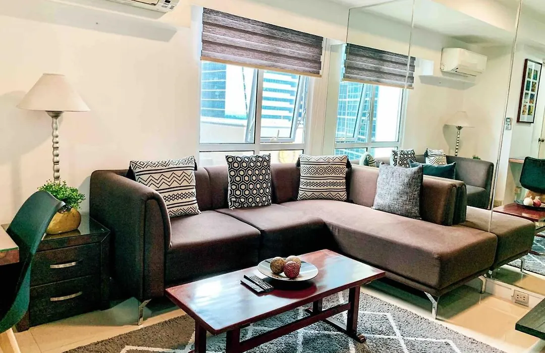 2Br Condo W Pool Loft At Fort Victoria Bgc Taguig